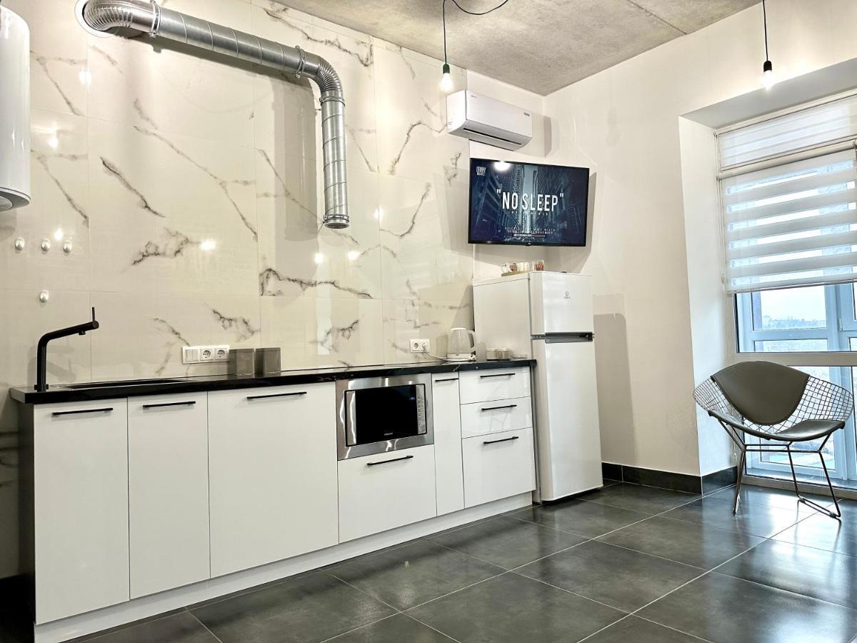 Designer Apartments In The City Center Рівне Екстер'єр фото