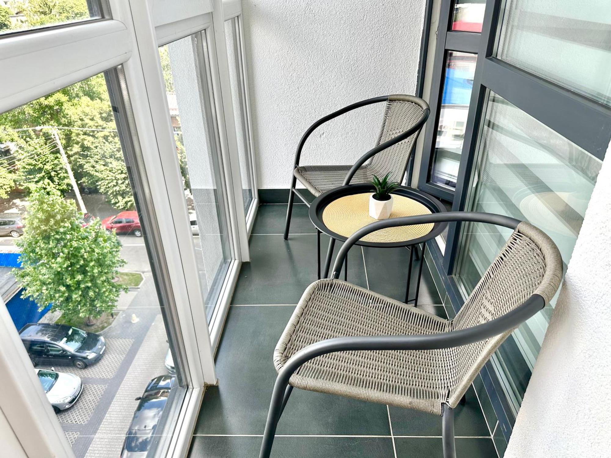 Designer Apartments In The City Center Рівне Екстер'єр фото
