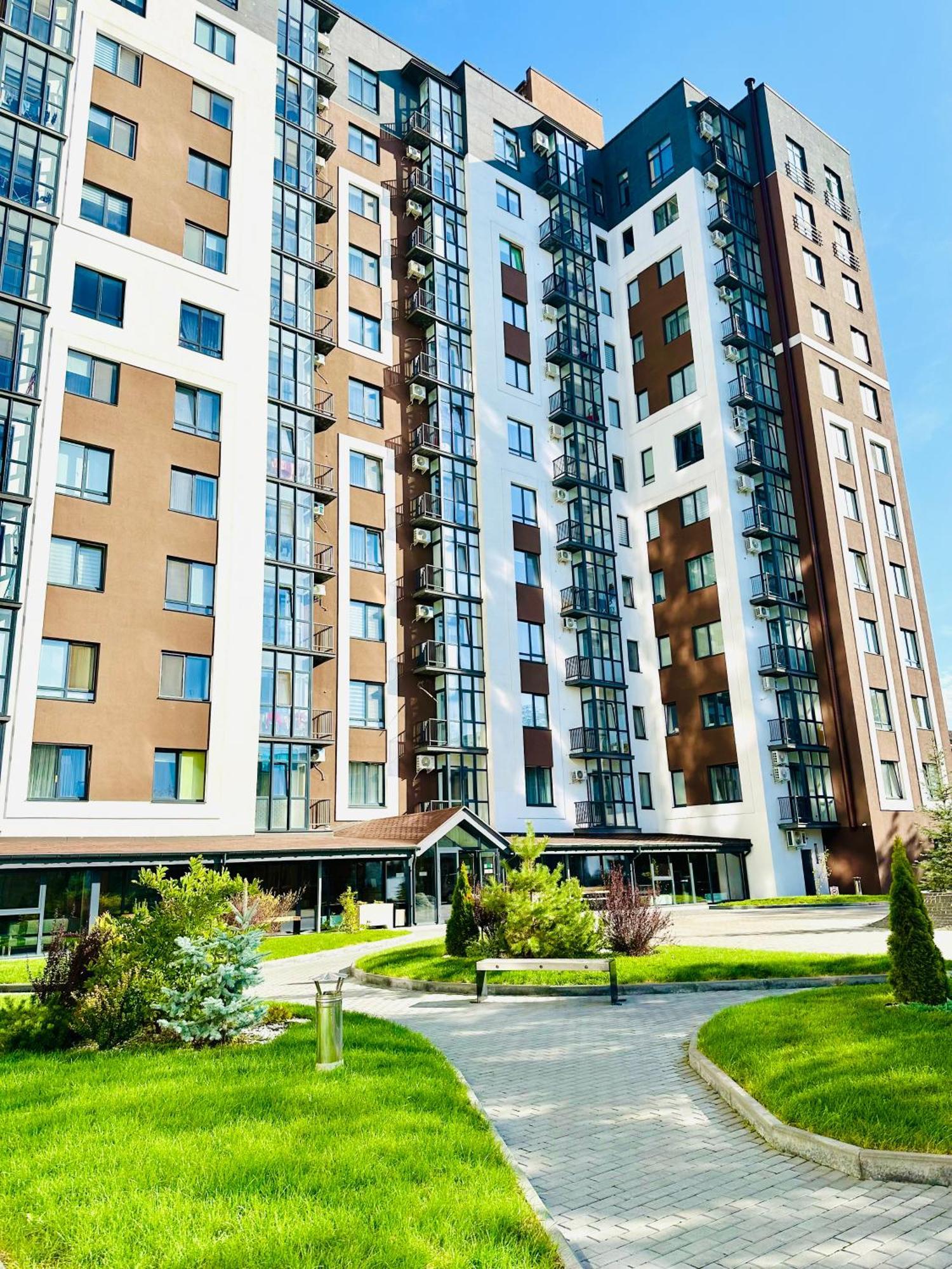 Designer Apartments In The City Center Рівне Екстер'єр фото